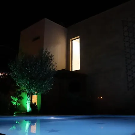 Villa Dream Pool- Garage