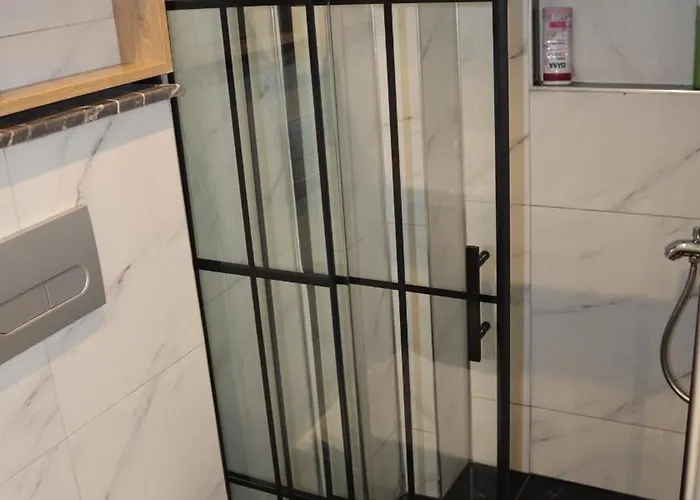 Dream Pool- Garage Vilă *