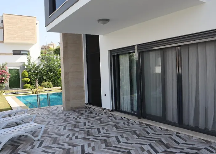 Dream Pool- Garage Kusadasi