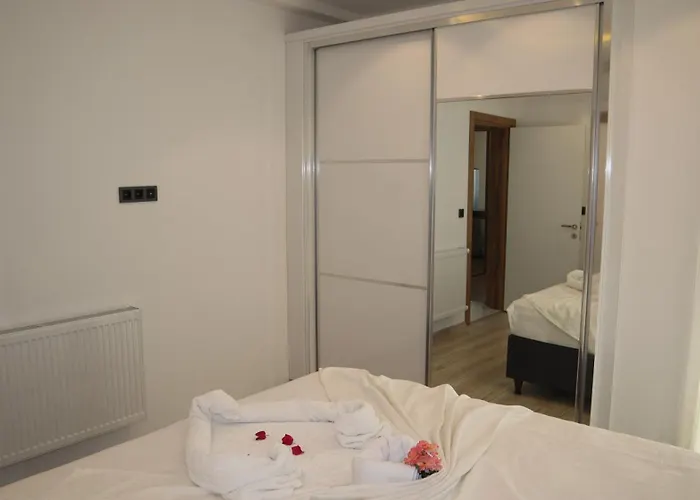 Dream Pool- Garage Kusadasi